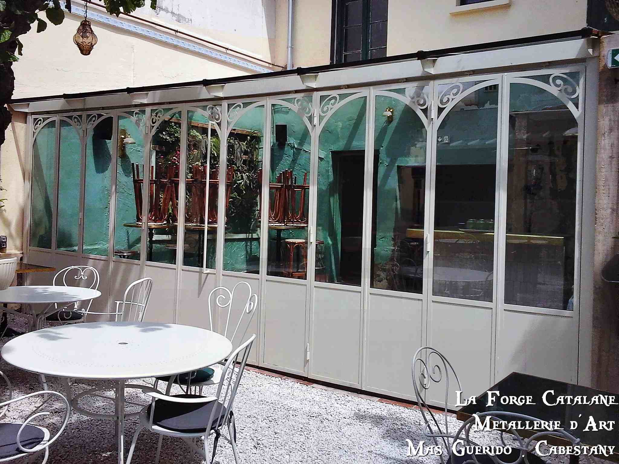 verriere entierement ouvrante accordeon coulissant toit vitre canet forge catalane.jpg